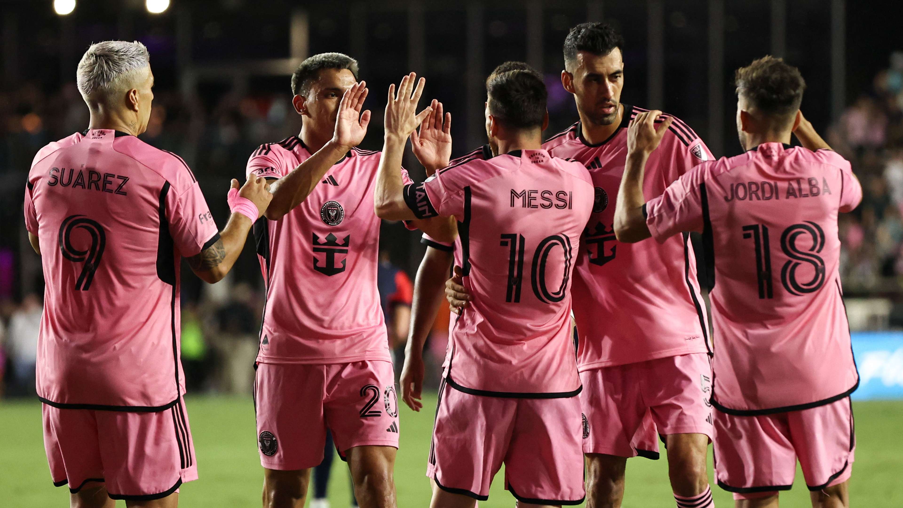 中超赛场上的北京国安：表现回顾与未来期待